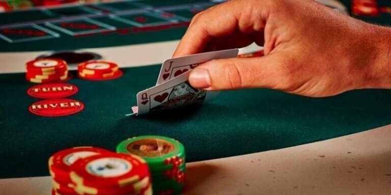 Luật Chơi Poker Tại R88 Giúp Bạn Làm Chủ Bàn Đấu 2025